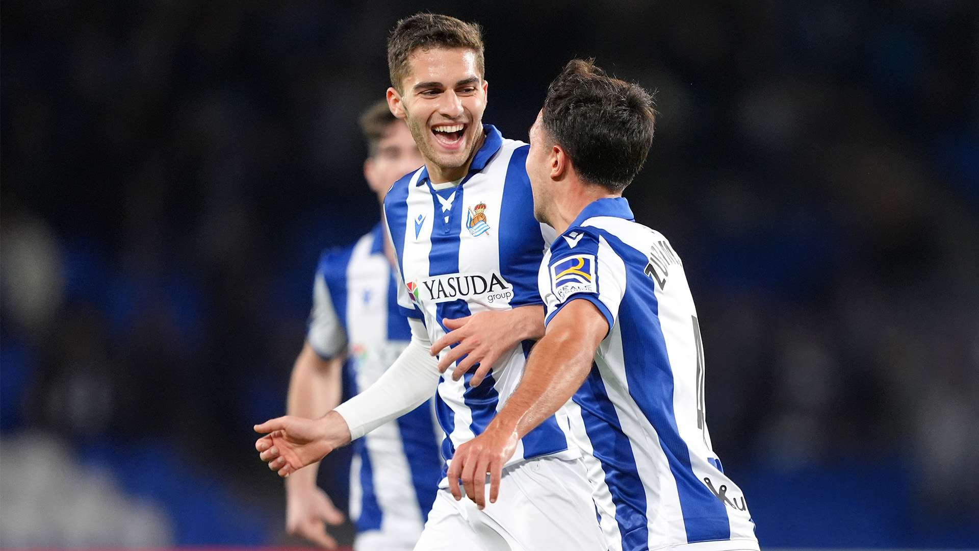 这名年轻的 这名年轻的